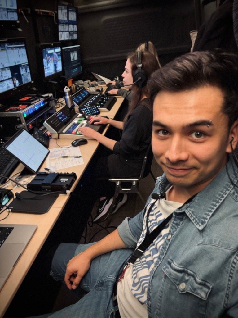 Valentin Senta Hasebe in einer Broadcast-Regie